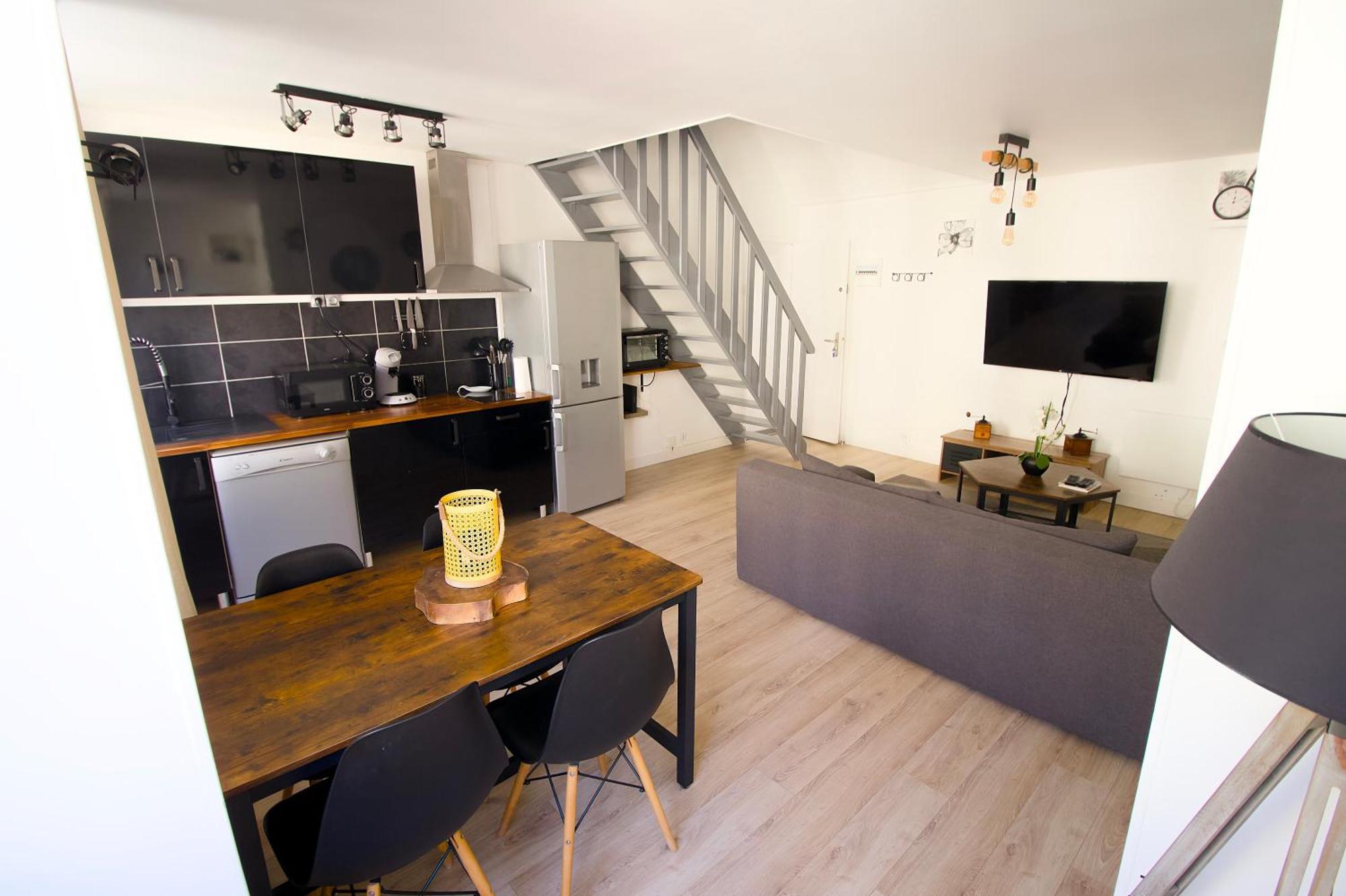 Triplex Lumineux A Cherbourg, Hyper Centre, 2 Pas Du Port & Vie Nocturne, Intendance Luxury Host Экстерьер фото