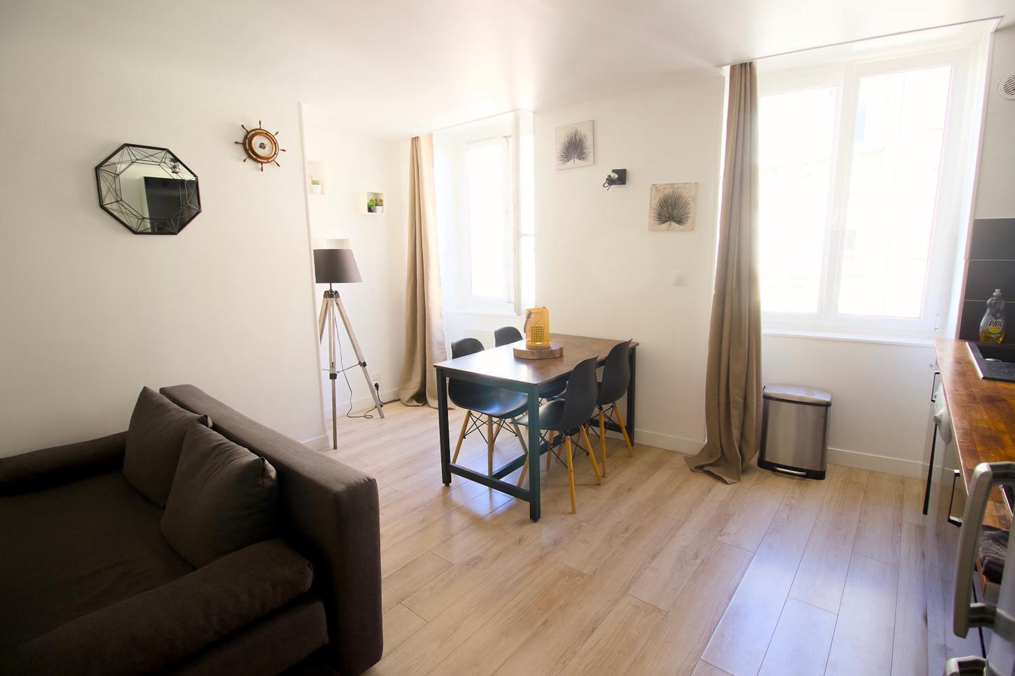 Triplex Lumineux A Cherbourg, Hyper Centre, 2 Pas Du Port & Vie Nocturne, Intendance Luxury Host Экстерьер фото